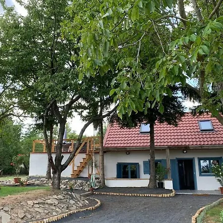 L'Essence Cottage Holiday home Lesencefalu
